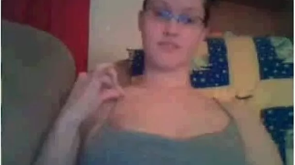 Milky juggs of that four eyed blonde webcam babe are fascinating
