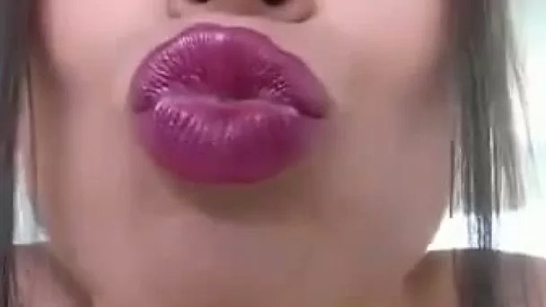 Webcam solo with my cute GF applying her lipstick and making lipprints