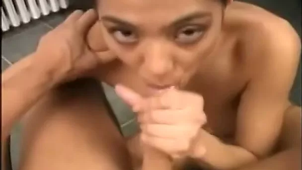 Captivating Asian nympho knows how to give fantastic head