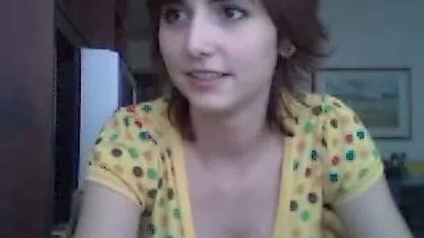 Amateur girl flashes her tits and gives head to her BF