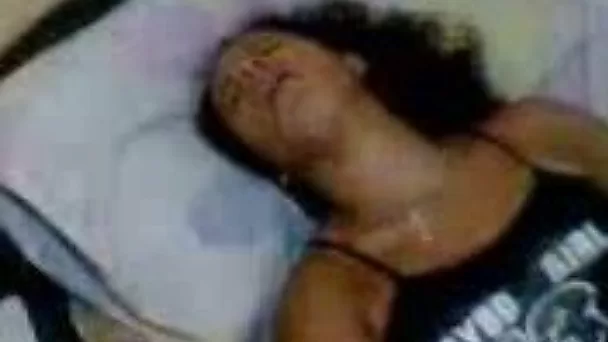 My beautiful brunette girlfriend loves oral sex first