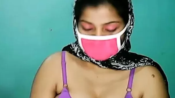 Bodacious Indian nympho with huge tits shows off her pussy