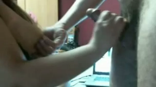 My big bottomed girlfriend loves to blow my stiff cock