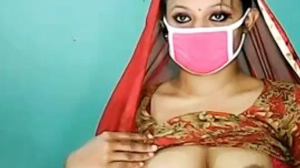 Mysterious Indian woman shows off her big juicy tits