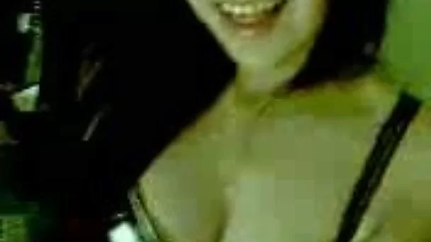Fucking a cute brunette Thai chick and filming it on cam