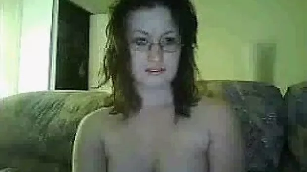 Webcam chat with one busty MILF housewife from Ohio