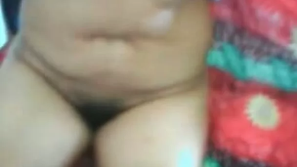 New webcam friend shows her chubby body and big saggy tits