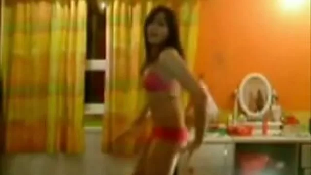 Webcam clip with Paki bitch dancing and showing her body