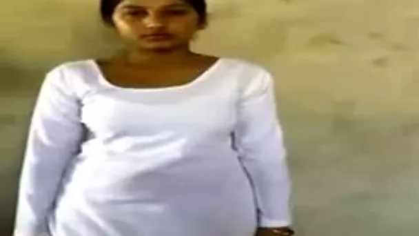 Indian teen taking her clothes off in front of amateur cam