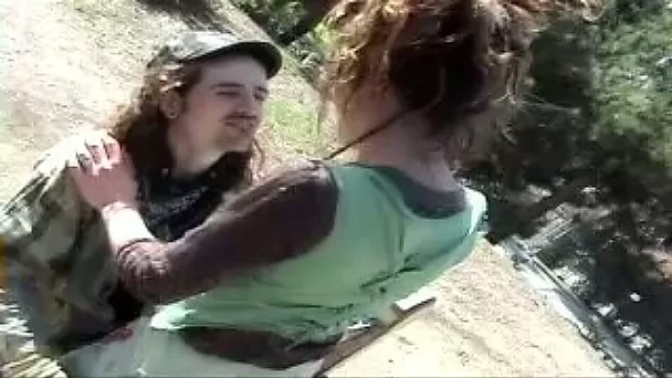 Kinky slender white bitch outdoors suck dick on cam