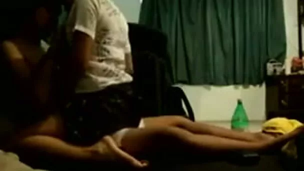 Horny bootyful Mexican girlfriend has nothing against sucking dick
