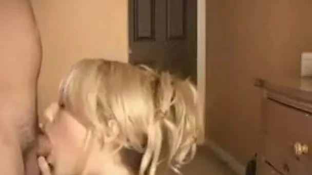 Alluring all natural amateur auburn beauty does her best while sucking dick