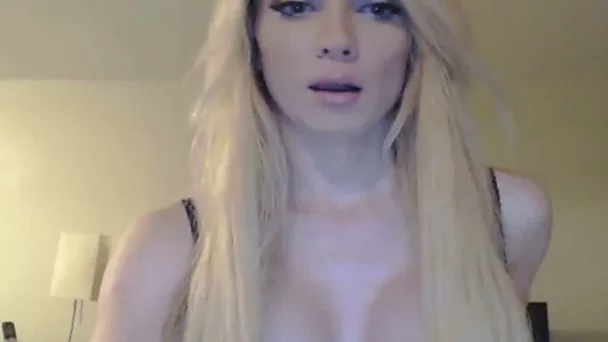 Pretty Blonde Tranny on Cam