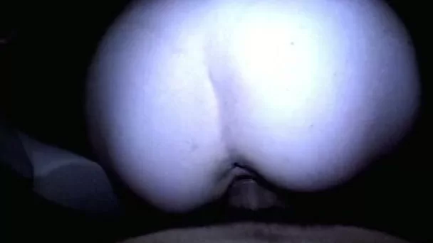 Dirty-minded amateur black head gives sloppy BJ in the car at night