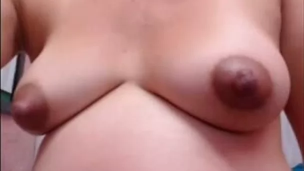 My pregnant sweetheart fingers her shaved pussy in homemade solo scene