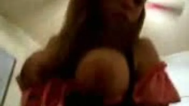 Fabulous amateur Mexican girlfriend dresses up to turn me on