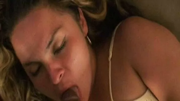 Analisa sucks my weiner before taking it in her trimmed vag