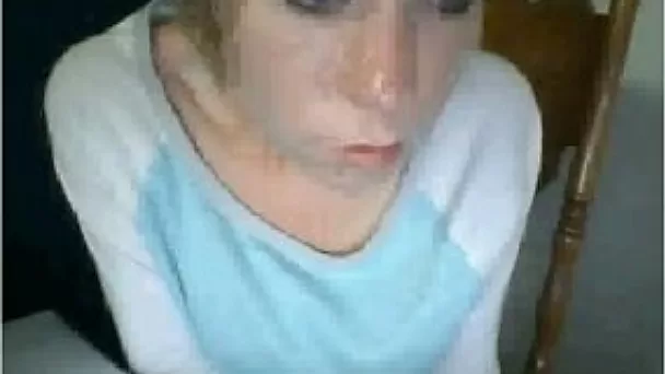 Blonde amateur bored teen bitch flashing her privates