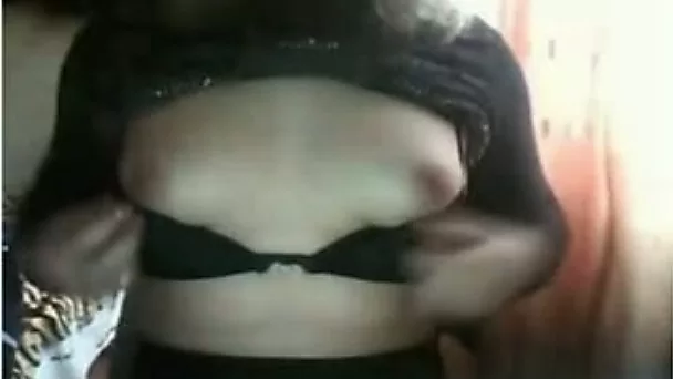 Regular chubby European lady poking her snatch with a toy
