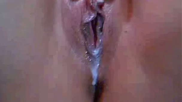 Captured webcam erotic show of juicy Latina MILF rubbing her creamy snatch
