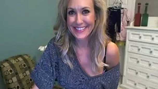 Jaw dropping sexy amateur blonde MILFie webcam babe goes solo
