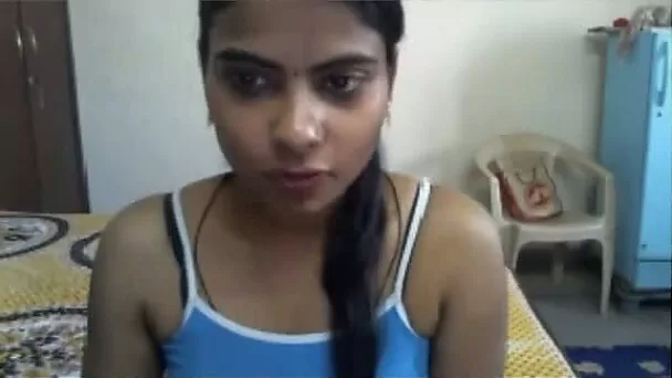 Hot dark skin juicy cutie shows off in front of webcam