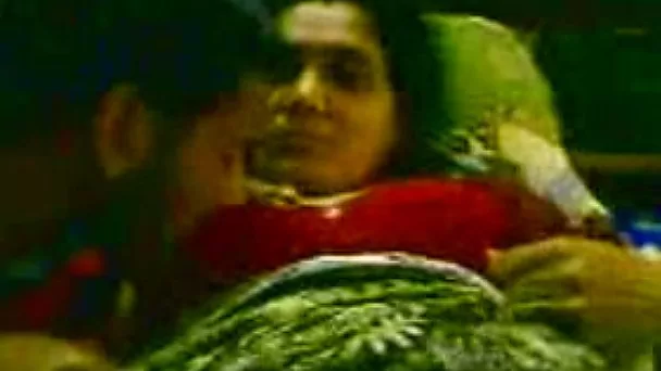 Mature Indian aunty obediently sucks dick of her young lover