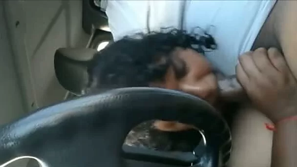 Cock craving Indian mature housewife sucking cock in the car
