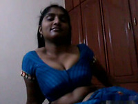 Kinky Indian amateur brunette in blue sari keeps on sucking dick