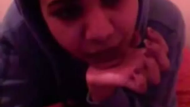 Cute young Indian hottie on webcam flashes her pussy