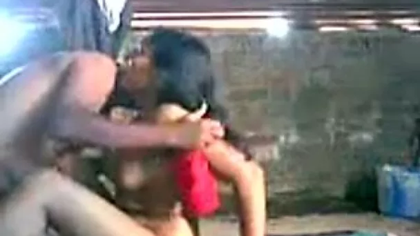 Beautiful and delicious Kolkata housewife gives head