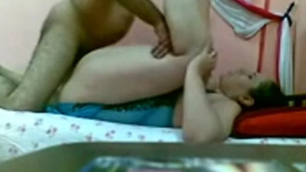 Big bottomed chubby Paki wifey gets her meaty cunt fucked missionary