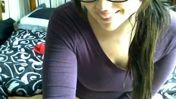 Pallid big breasted amateur brunette gal tickled her twat on webcam
