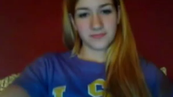 Cute light haired girlie teased me with a nice solo show and tits flashing