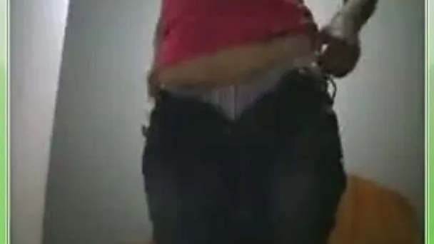 Slutty webcam nympho played with her big natural boobies