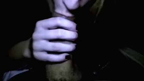 Cute whtie booty of a teen romping on a cock of a taxi driver