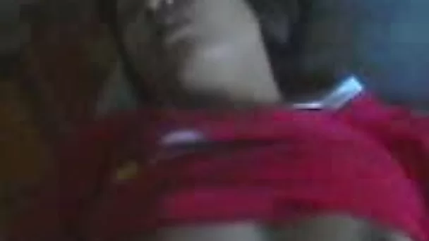 Slutty Malay brunette chick flashed titties on her BF's camera