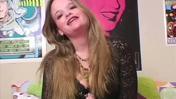 Juicy and appetizing white teen Kissy flashing her boobs
