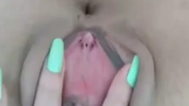 My sexy brunette girlfriend loves eating out my shaved juicy pussy