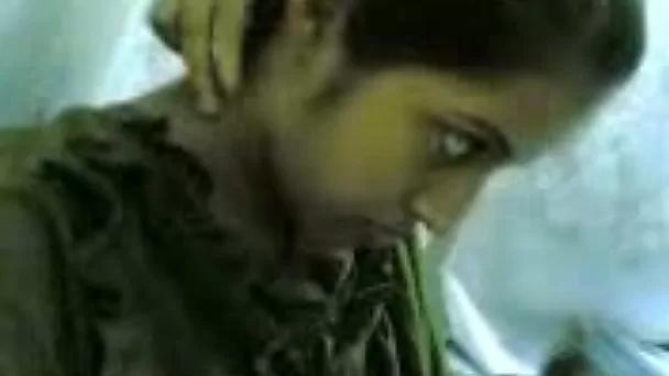 Amateur Bangladeshi slim brunette has a great of pussy fingerfuck time