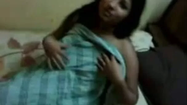 I fuck my shy Desi girlfriend in missionary position
