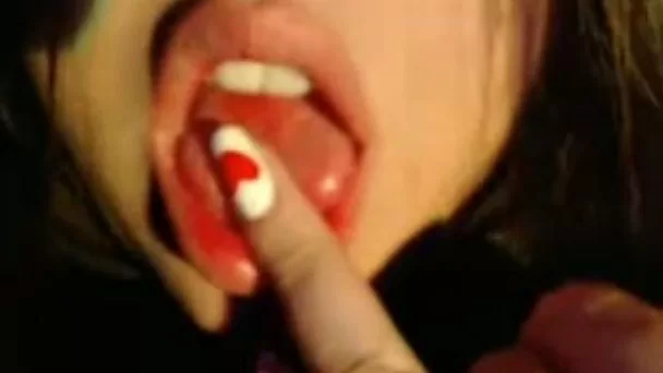 Very cute brunette showed me her slit on a web camera