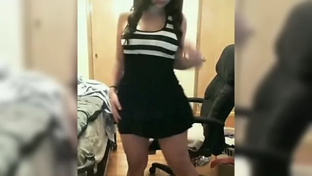 Mouth-watering teen stripping seductively on webcam