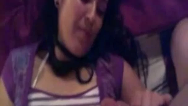 Tempting amateur babe gives me hot blowjob at first time