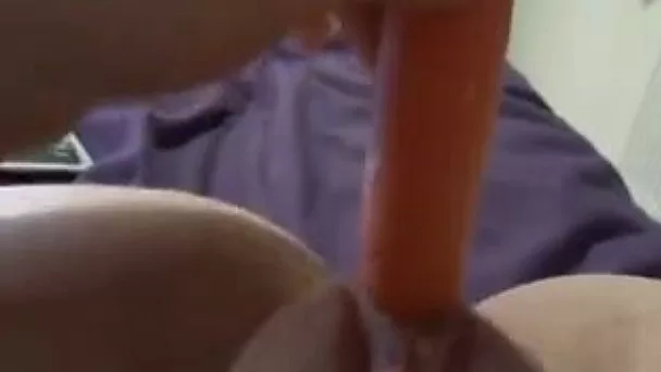 My sex-crazy cunt is satisfied with carrot