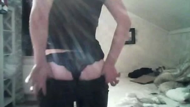 Kinky slender all natural lady stripped just for my joy on webcam