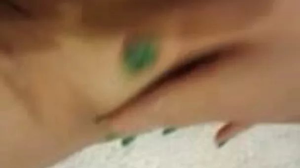 Cute Asian girlie used egg love toy to tease her own pussy on camera