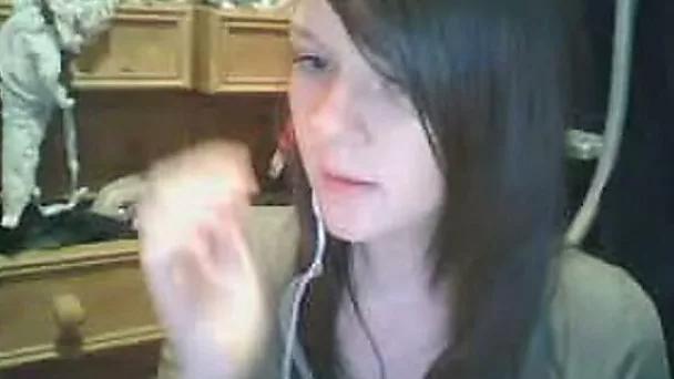 Fresh and delicious white teen babe on webcam shows tits