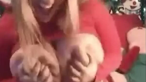 Blonde lady with huge boobies worked on webcam and acted playful