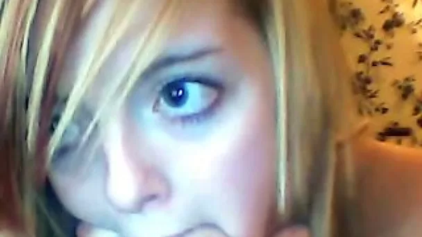 Pale amateur bitch flashed her pussy and rubbed it a bit on webcam